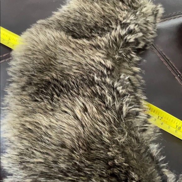 Faux Fur hood lining 21 inch arch - Picture 5 of 5